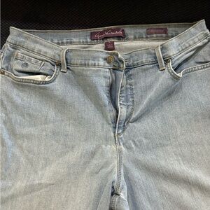 Gloria Vanderbilt jeans
